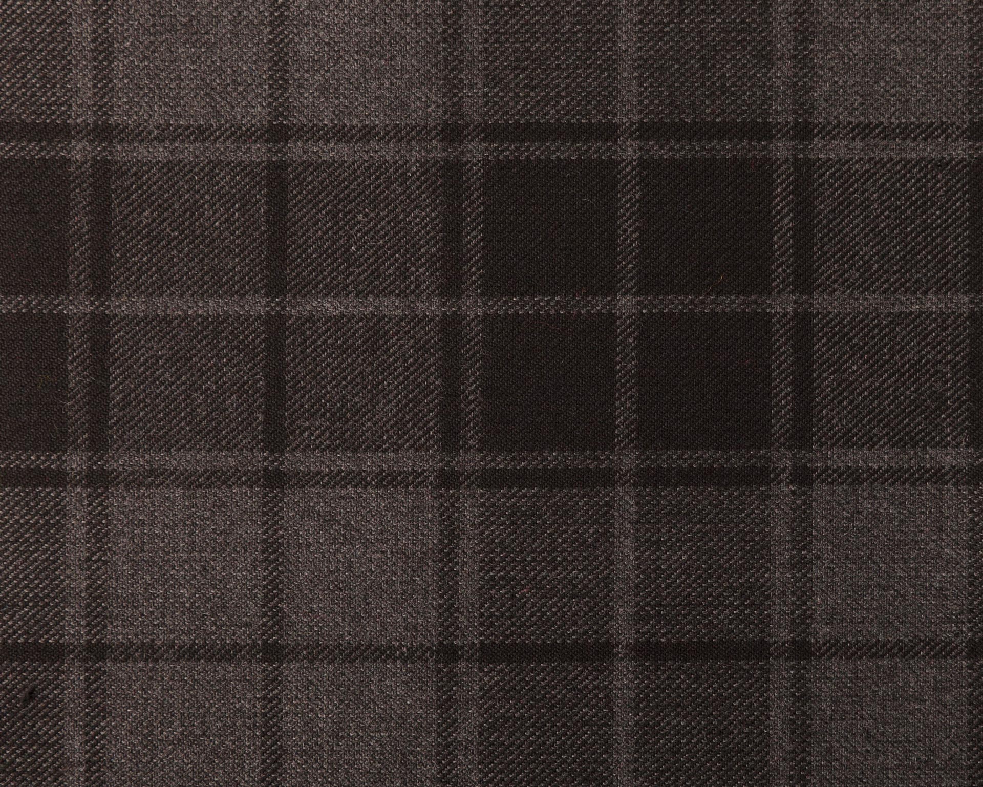 Grey Highlander<br>Mill: Marton Mills<br>SKU: BA676T