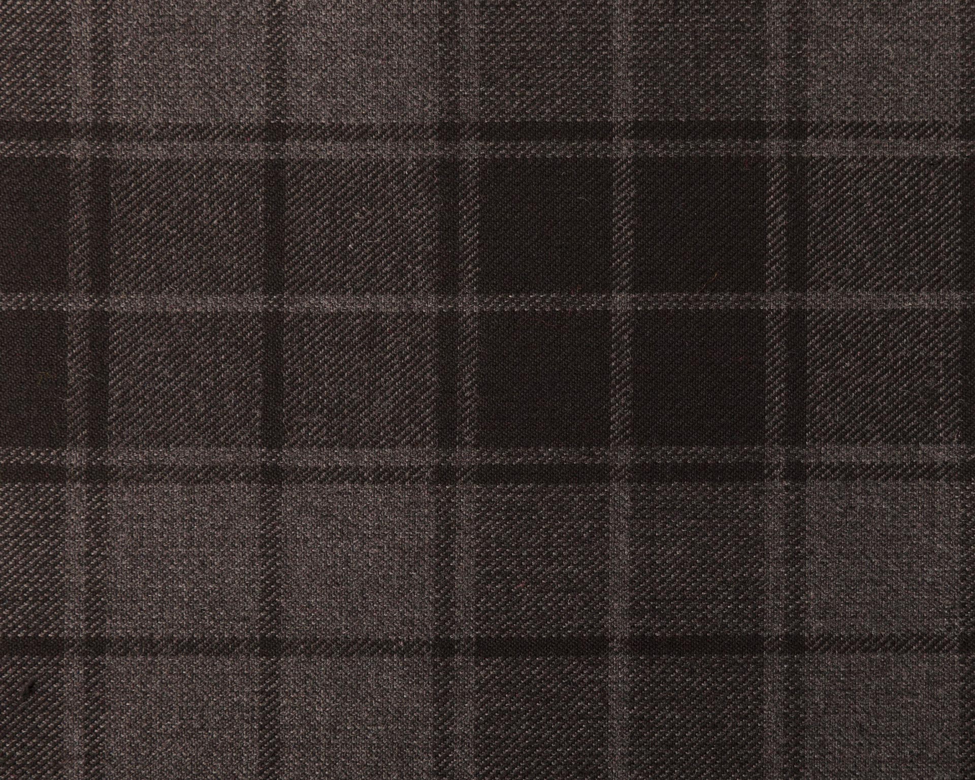 Grey Highlander<br>Mill: Marton Mills<br>SKU: BA676T